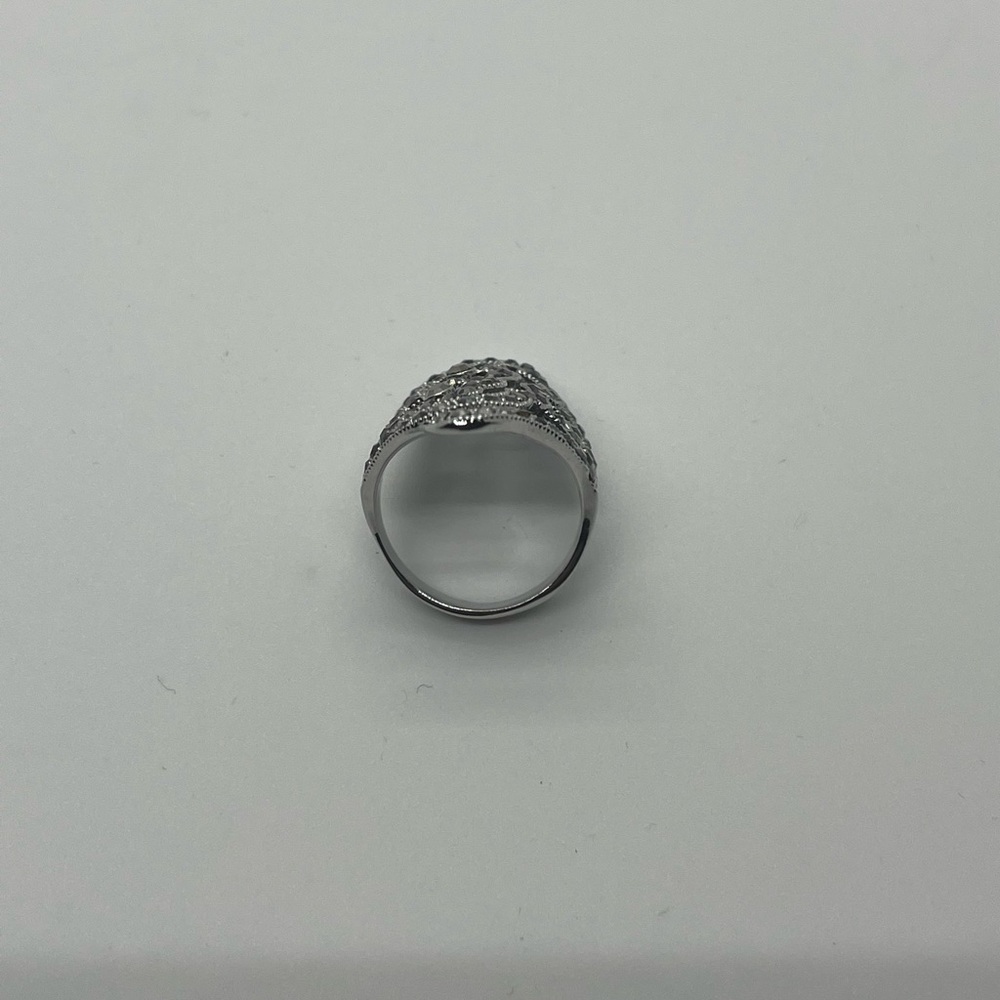 Women’s Statement Ring - Picture 8 of 8